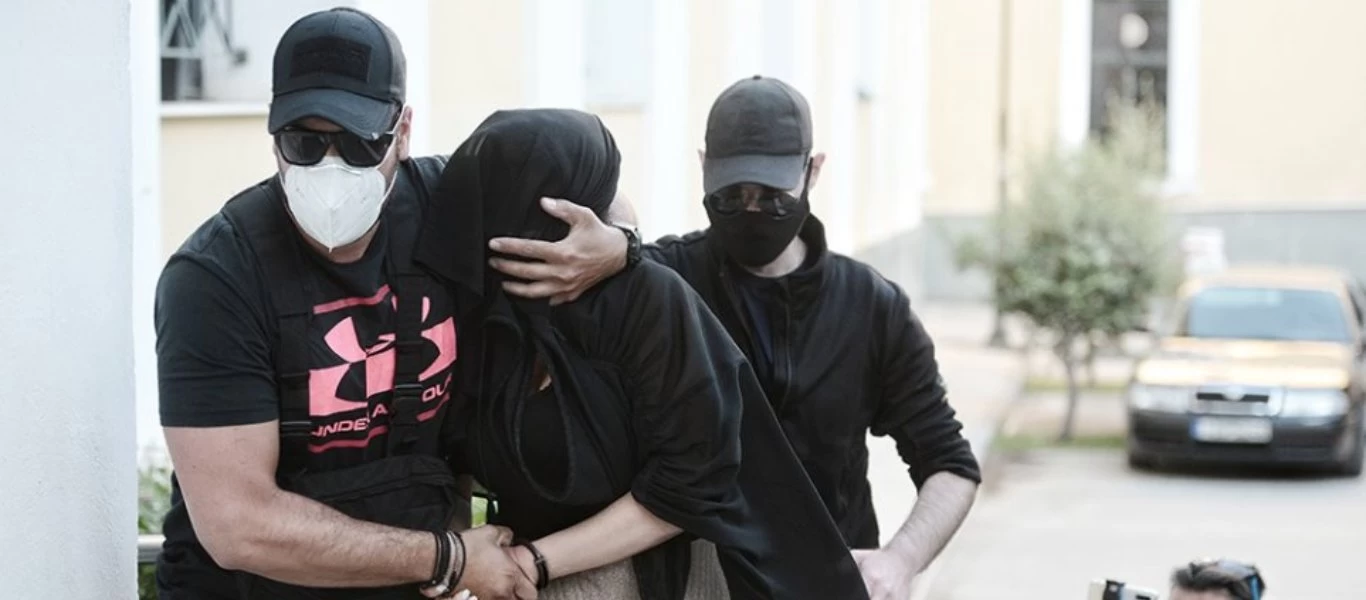 Επίθεση με βιτριόλι: Αυτό ήταν το κίνητρο της 35χρονης Έφης για την επίθεση